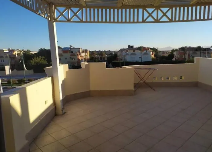 Apartment One Bedroom Flat With Large Terrace In A With Swimming Pool Hurghada