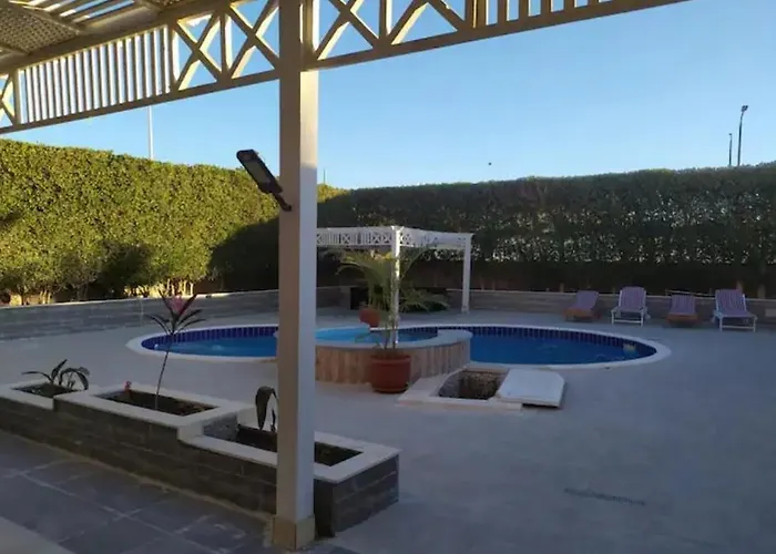 Apartment One Bedroom Flat With Large Terrace In A With Swimming Pool *